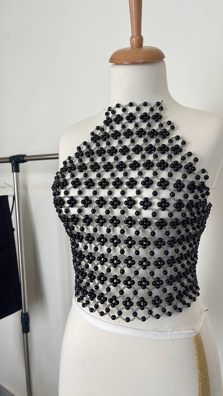 photo 5816878795904977925 y