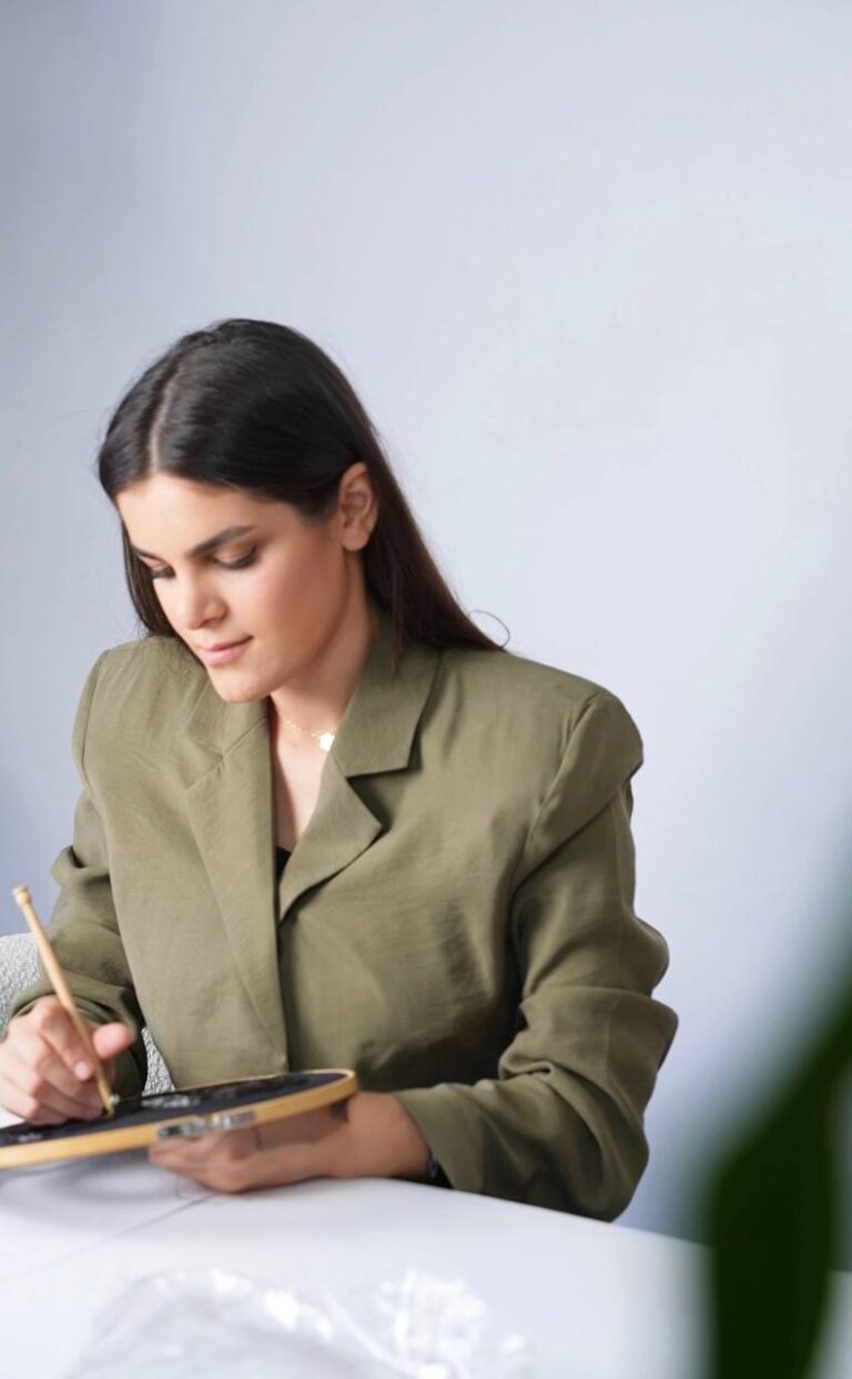 photo 5859588732380449637 y